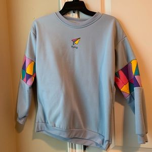 Crew neck sweatshirt.